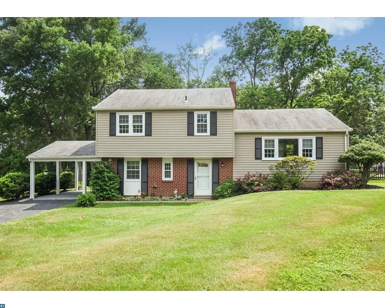 2317 Hillside Dr photo 1