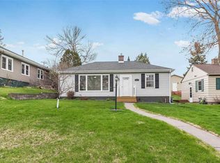 5211 Oneida St, Duluth, MN 55804