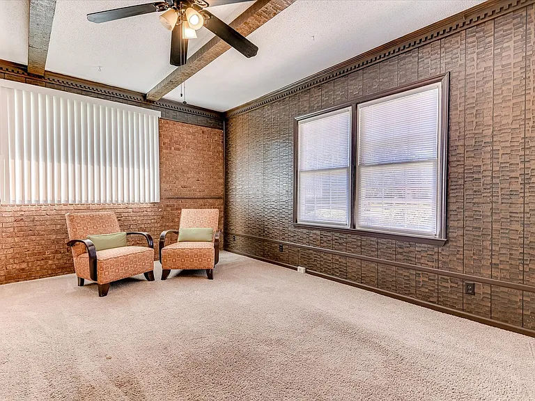 2705 Bolling Rd — Photo 24