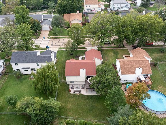4th image of 2528 Westglen Farms Dr