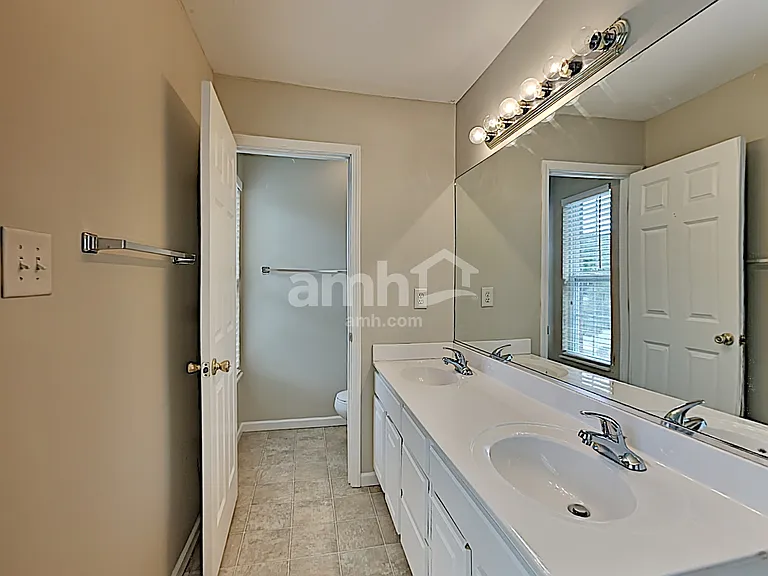 4301 Aylesbury Dr — Photo 13