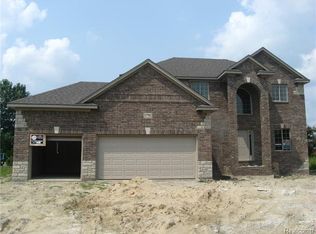 17792 Woodmont Dr, Macomb, MI 48044