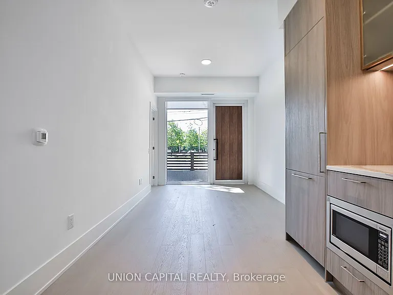 36 Olive Ave #Townhouse 103 — Photo 6