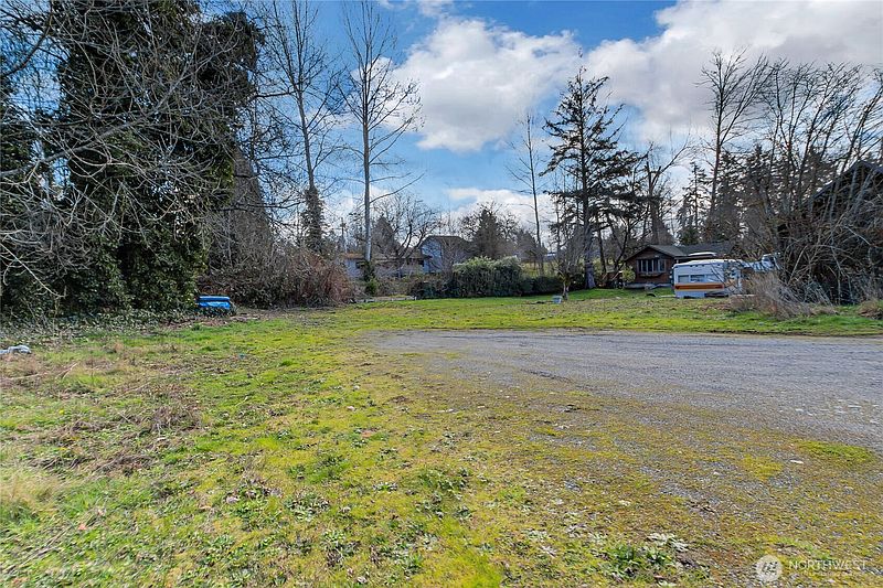 3rd image of 0 S Winnetka Street