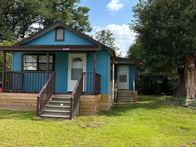 4233 Clay St — Photo 3