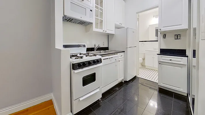 Rented by Compass | media 17