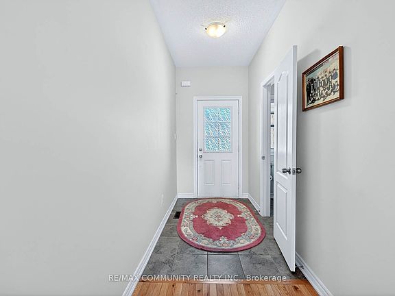 2nd image of 1228 Peelar Cres