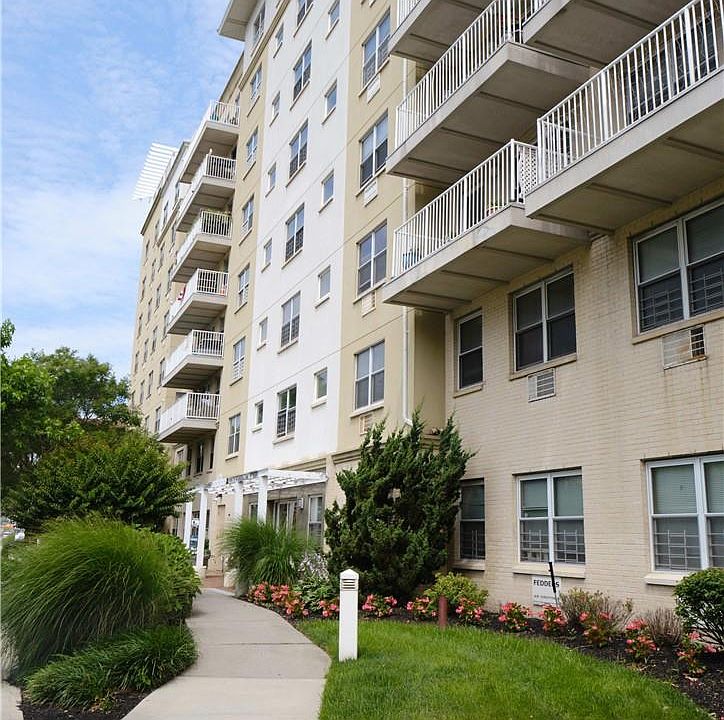 1st image of 7914 Rockaway Beach Boulevard #8D