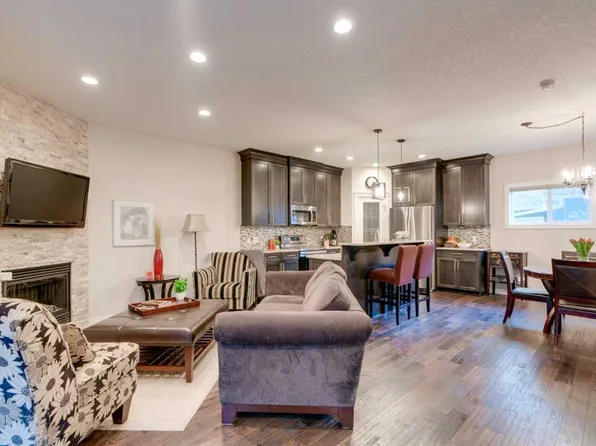 309 E 15th Ave NE #2, Calgary, AB T2E 1H3