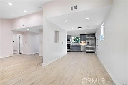 9661 Hayvenhurst Ave — Photo 6