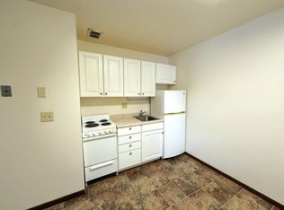 1038 Oxford Ave APT 8, Eau Claire, WI 54703