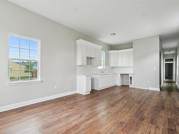 5th image of 2129 Saint Ann St