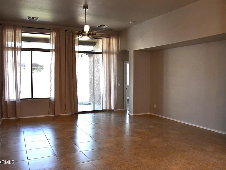 8787 W Gardenia Ave — Photo 16