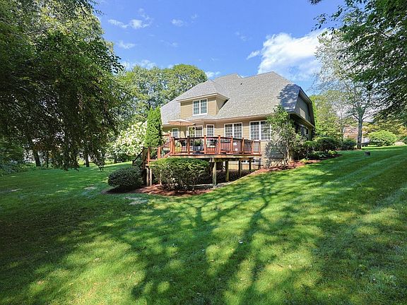 3rd image of 31 Hockanum Rd