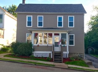 1015 N Booth St, Dubuque, IA 52001