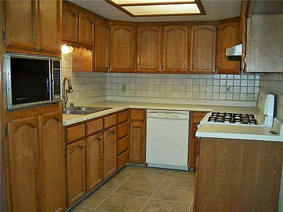 5th image of 7500 Mojave Dr