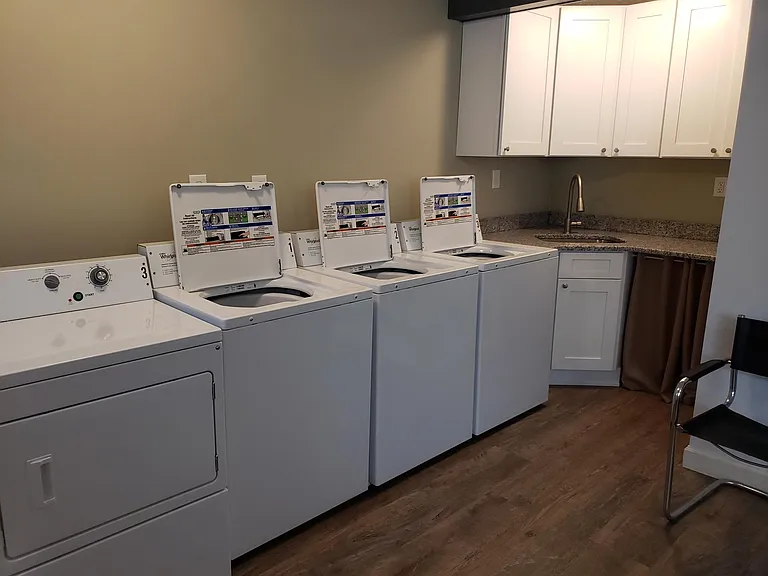Laundry Unit/Optional Use