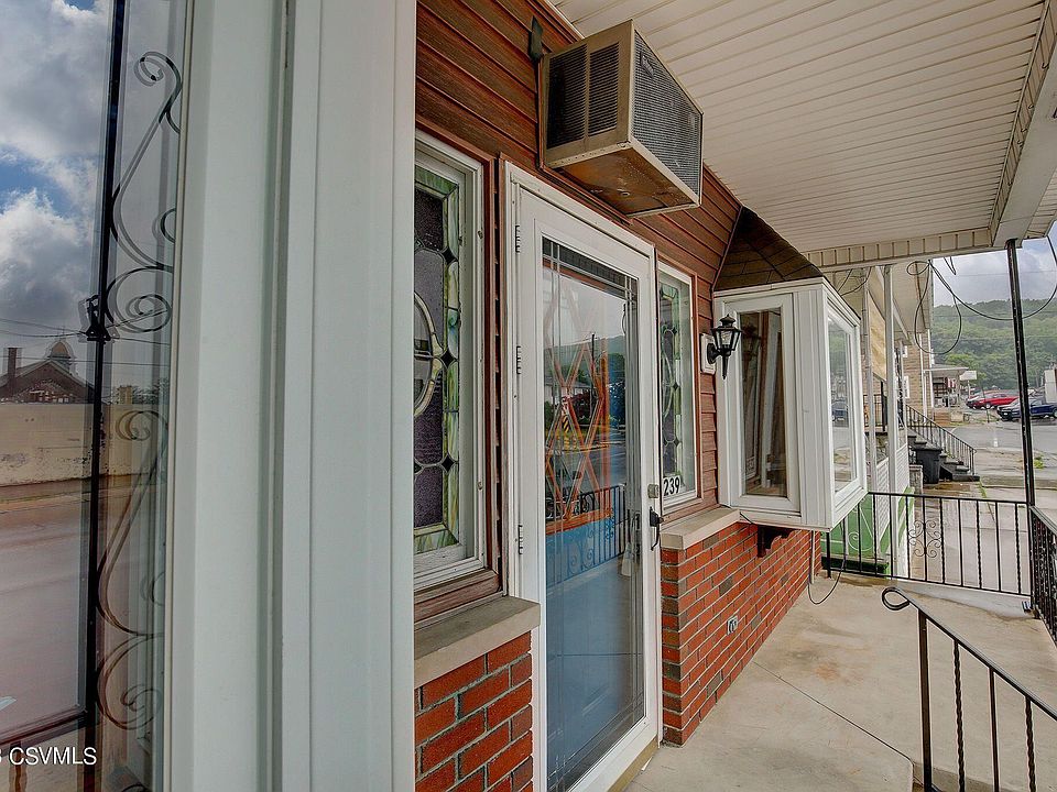 239 S Market St, Mount Carmel, PA 17851 Zillow