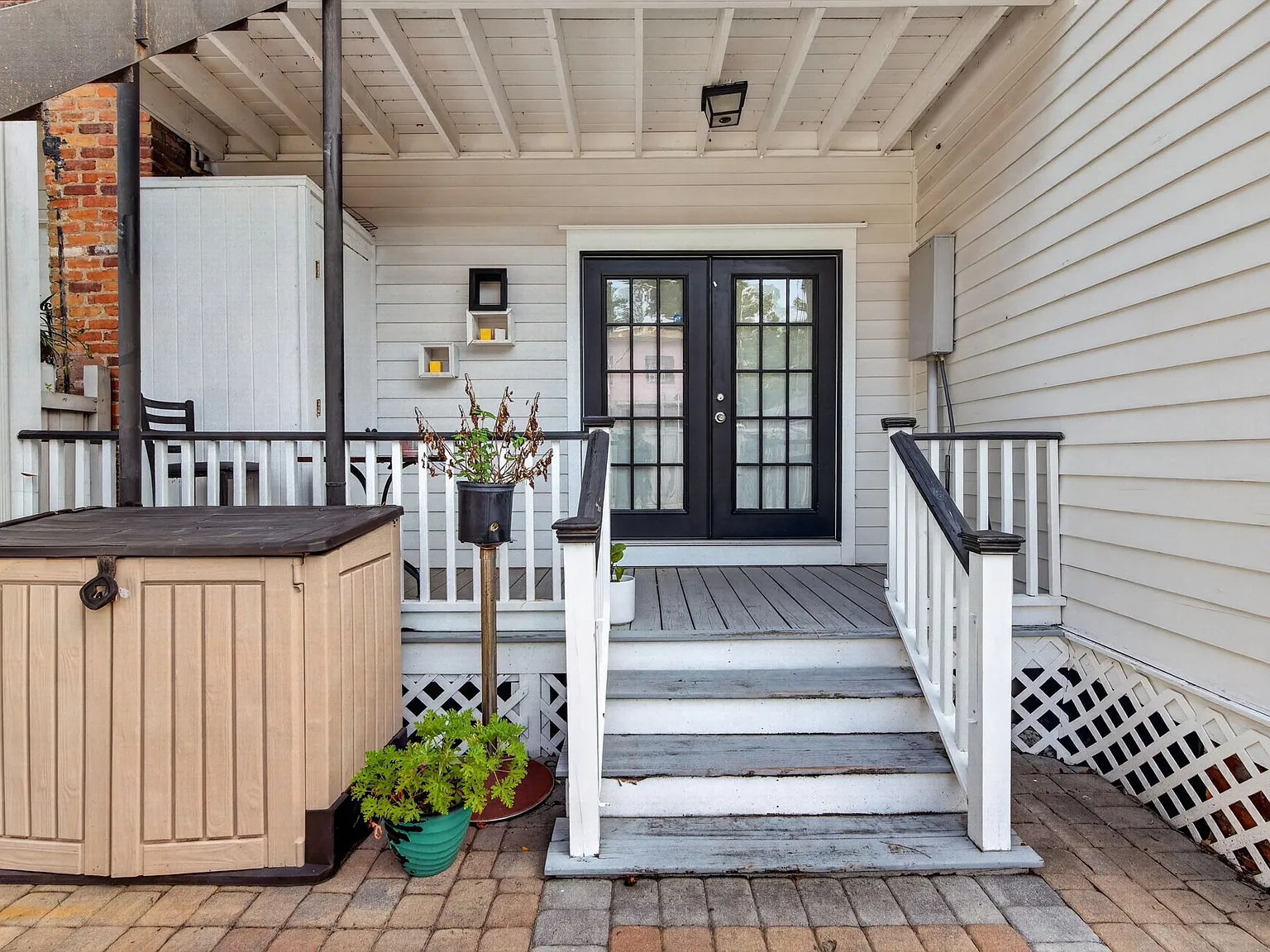 2 bed, 970 sqft, $3,000 — Photo 2