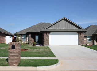 2306 SW 45th St, Lawton, OK 73505