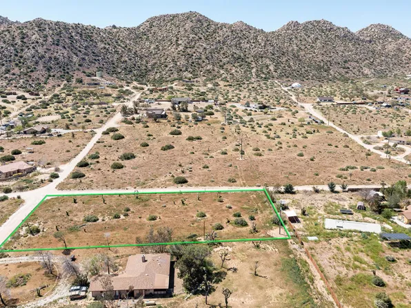 129 Annie Oakley Rd, Pioneertown, CA 92268