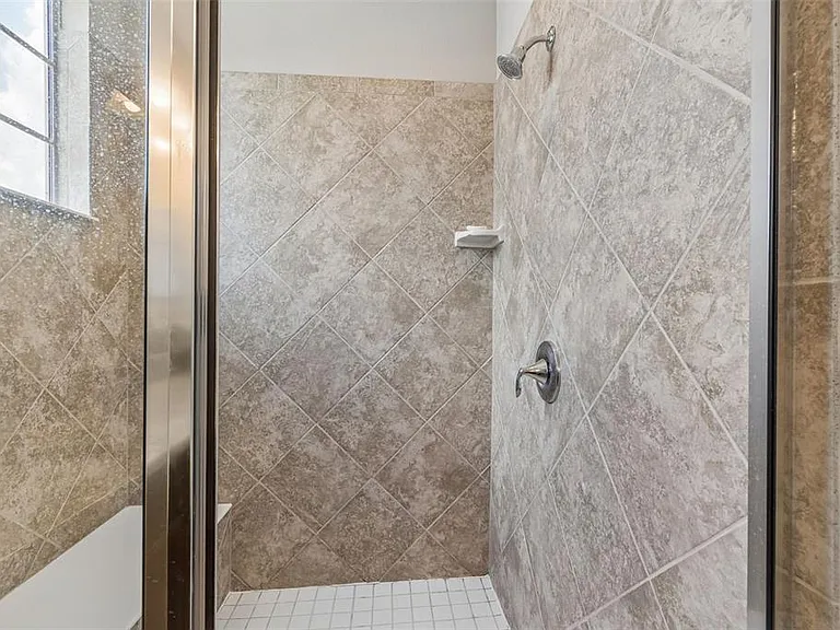 4123 Windcrest Dr — Photo 48
