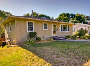 609 Arbor Dr, Iowa City, IA 52245