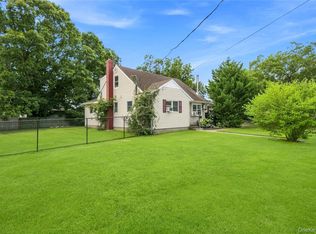 2 Seminole Drive, Bay Shore, NY 11706