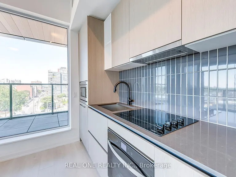 1285 Dupont St #603 — Photo 11