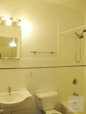 Rented by Dwell Residential Inc | media 16