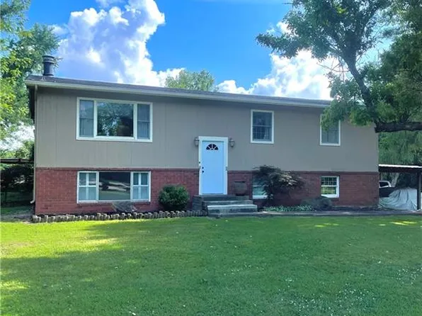 177 1150th St, Humboldt, KS 66748