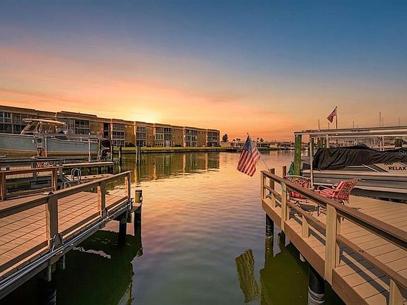 2nd image of 144 BOCA CIEGA POINT BOULEVARD N