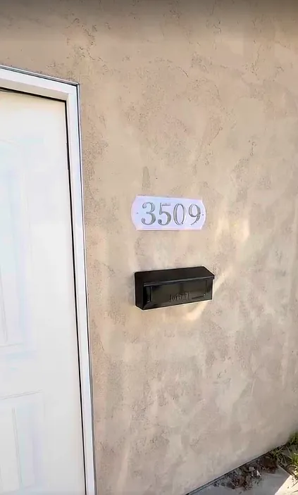 1 bed, 400 sqft, $2,300 — Photo 2