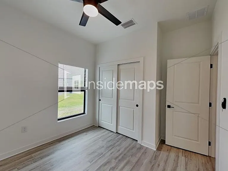 1133 Abrams Blvd — Photo 7