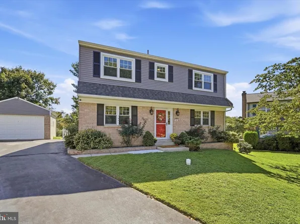 1814 Lynnewood Dr, Havertown, PA 19083