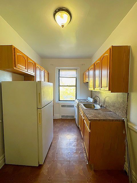 1st image of 1746 E 13th St APT 5