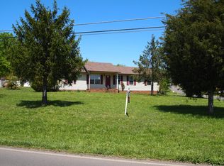 390 Hugh Hunter Rd, Oak Grove, KY 42262