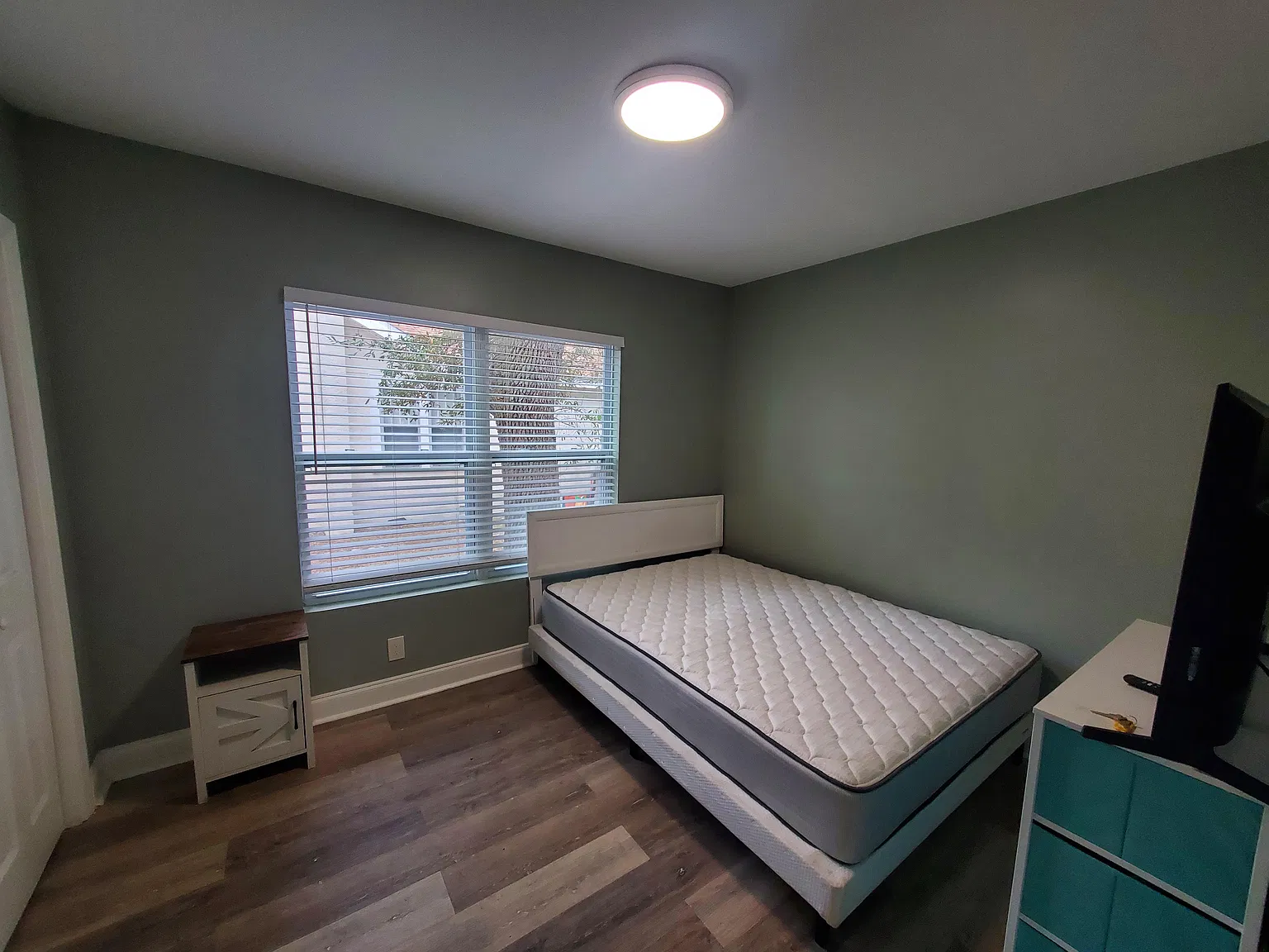3 bed, 1283 sqft, $850 — Photo 1