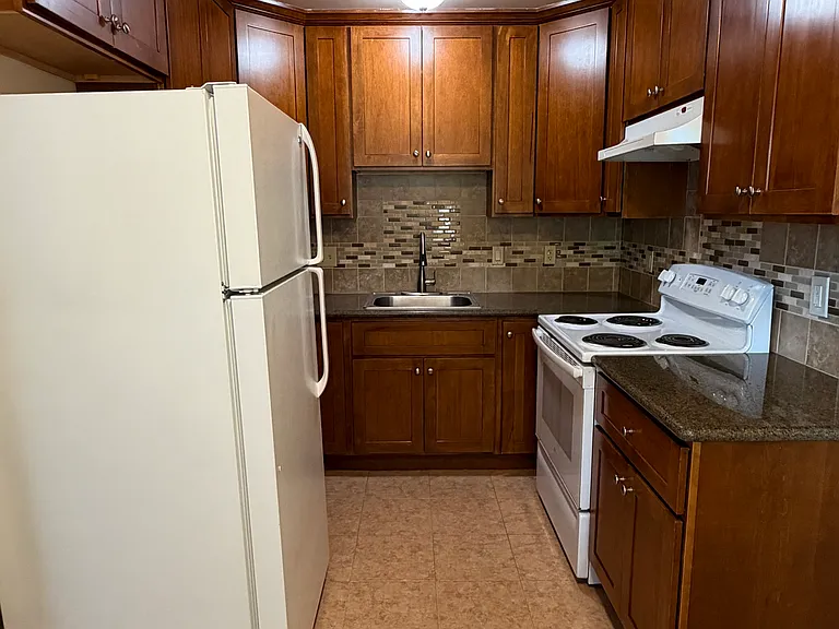 3203 Myles Ct #2 — Photo 6