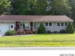 611 Ravine Dr, Deerfield, NY 13502