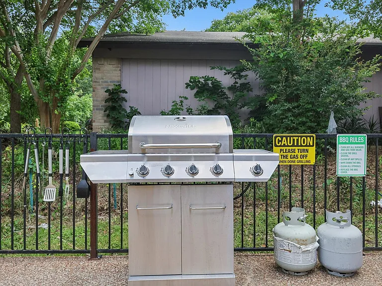 5830 Jester Dr — Photo 35