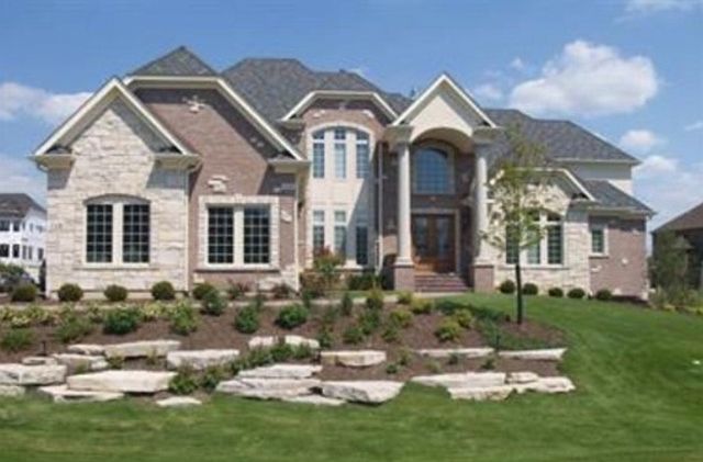 1st image of 110 Forest Edge Dr