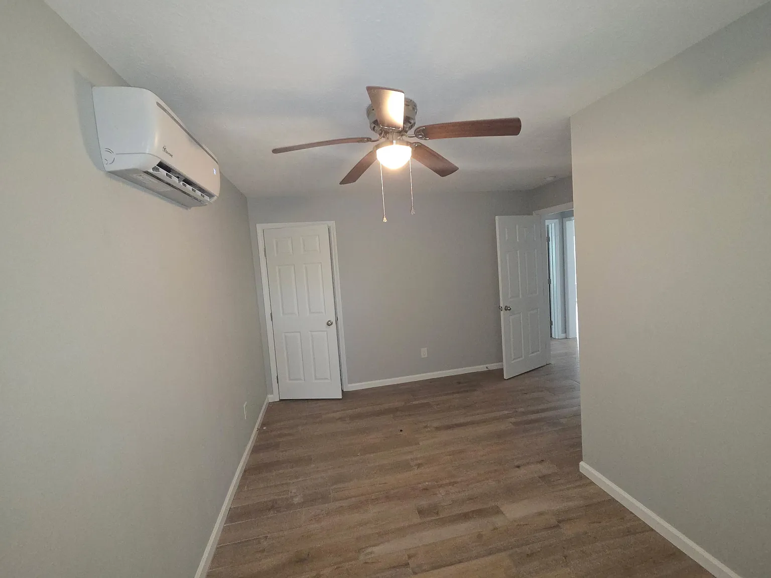 640 Roosevelt Unit B — Photo 3