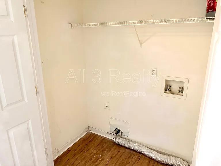 111 W Burke St #C4 — Photo 11