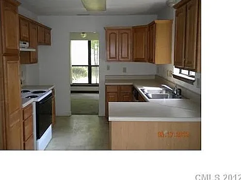 4622 Cricklewood Lane — Photo 3