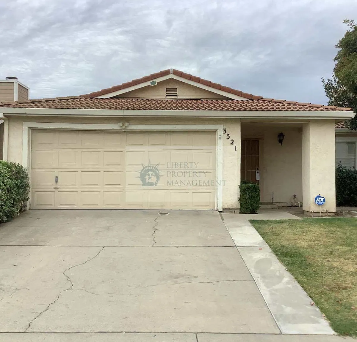2 bed, 1018 sqft, $1,895 — Photo 1