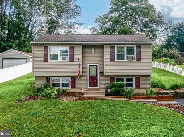 317 Brook Ln, Wrightsville, PA 17368