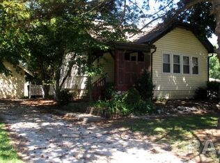 2208 W Forrest Hill Ave, Peoria, IL