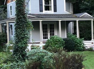 136 Hopewell Rd, South Glastonbury, CT 06073