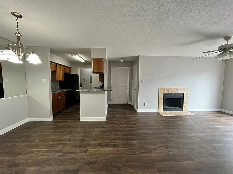 9700 Leawood Blvd — Photo 1